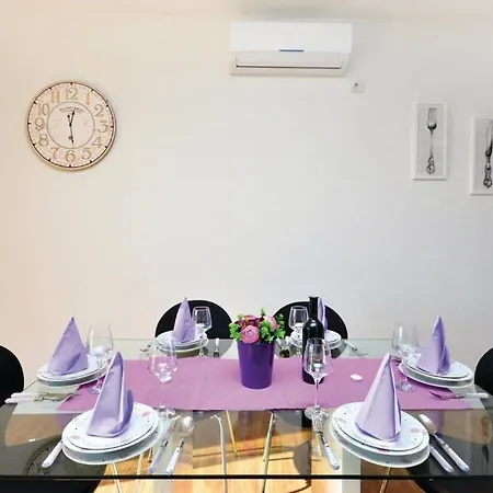 Апартаменты With A Parking Space Solin, Split - 14251 Солин