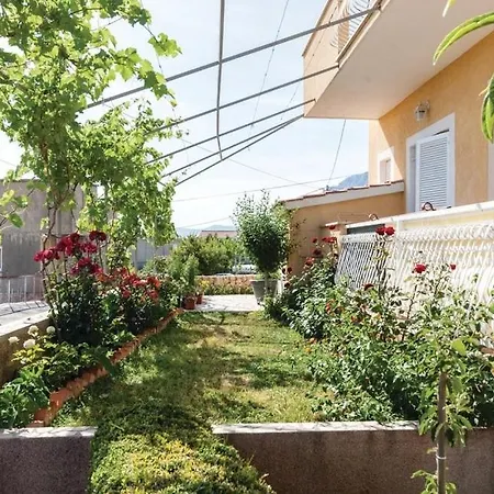 With A Parking Space Solin, Split - 14251 *