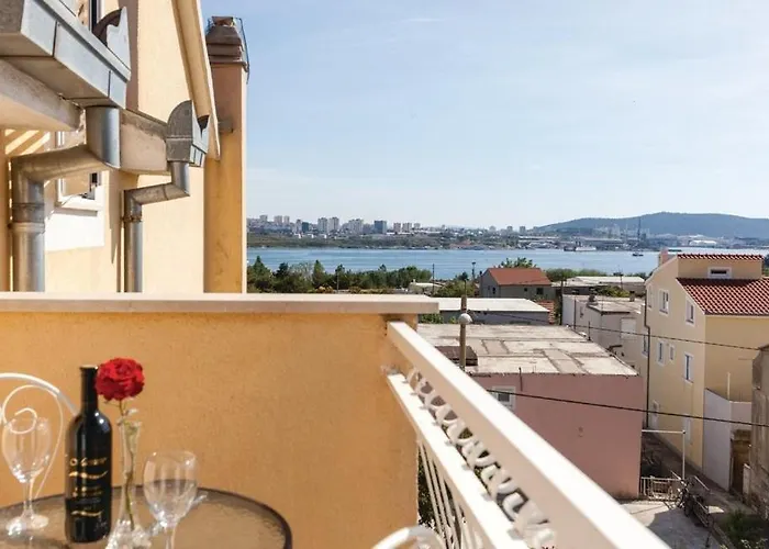 Apartamento With A Parking Space Solin, Split - 14251 Solin